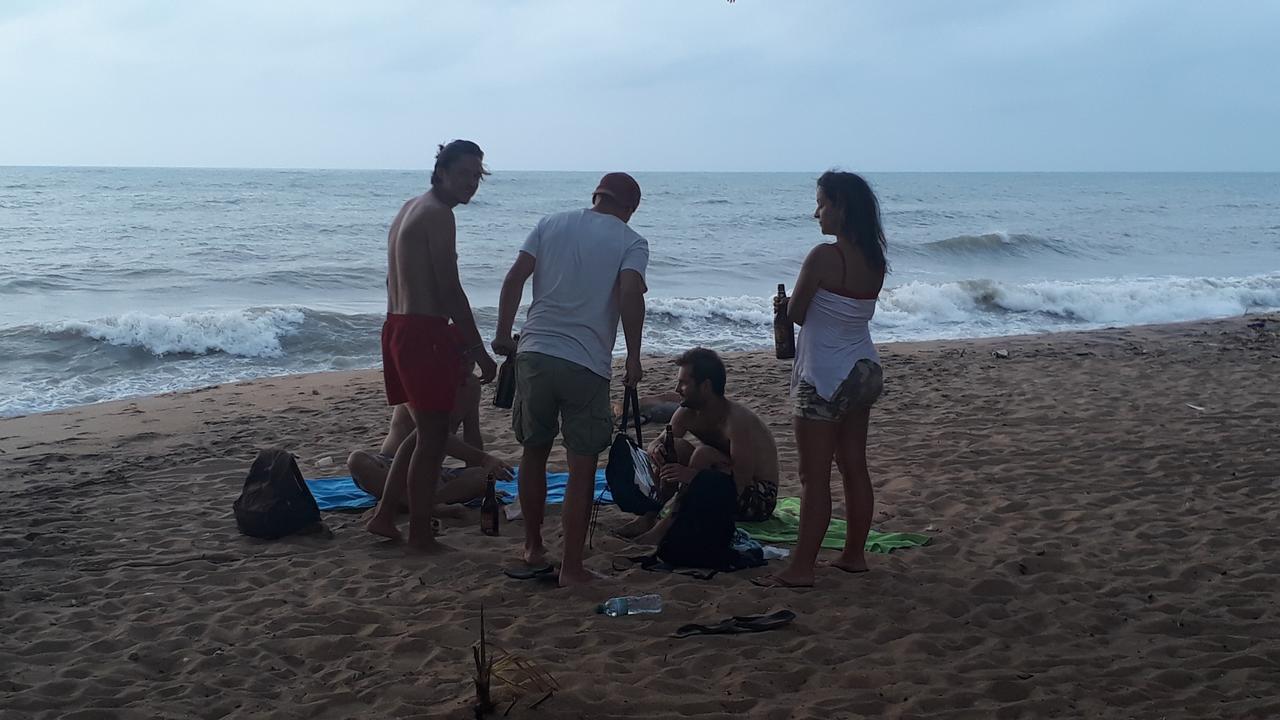 Anicia Beach House Negombo Eksteriør bilde